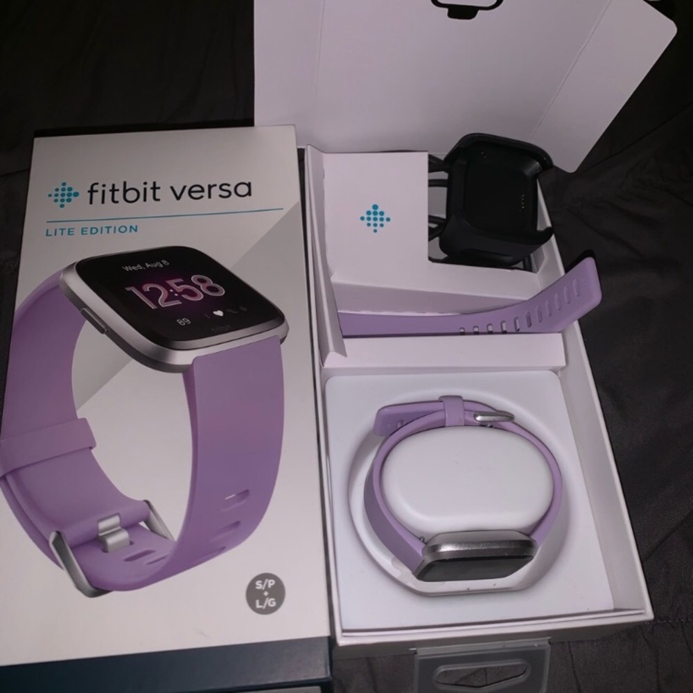 🛑sold🛑Fitbit Versa Lite